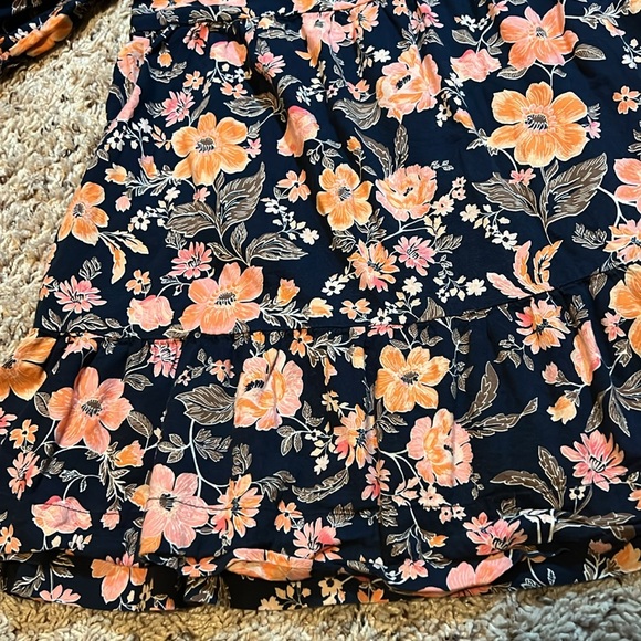 Old Navy Girls Floral Dress. Size Medium (8) - Picture 8 of 11